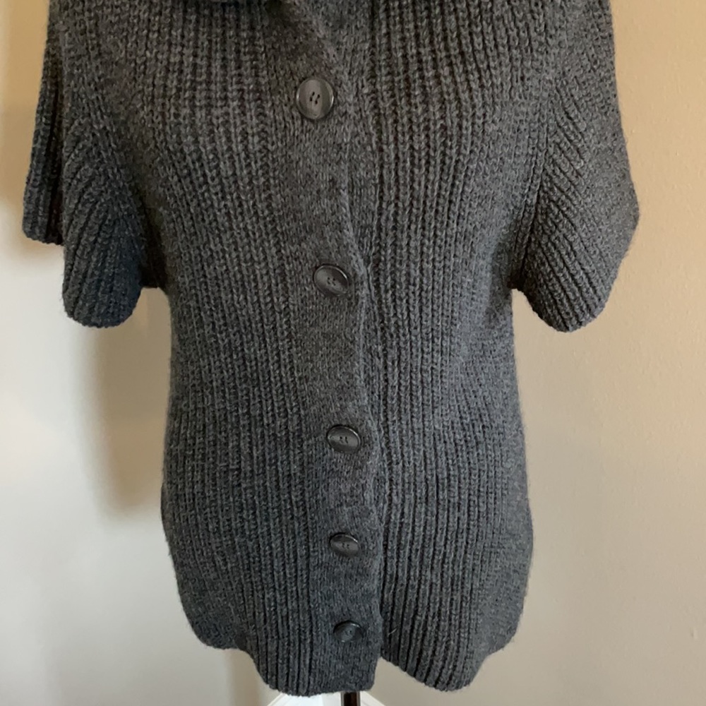 H&M wool sweater short sleeves - Picture 3 of 7
